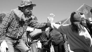 Embedded thumbnail for It&amp;#039;s Autumn in New England — Harvest Festival Time!